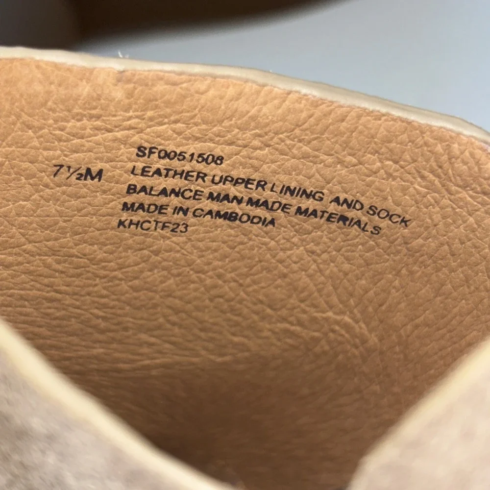 Sofft Women's 7.5 Carleigh Shootie Light‎ Gray/ Beige Greige